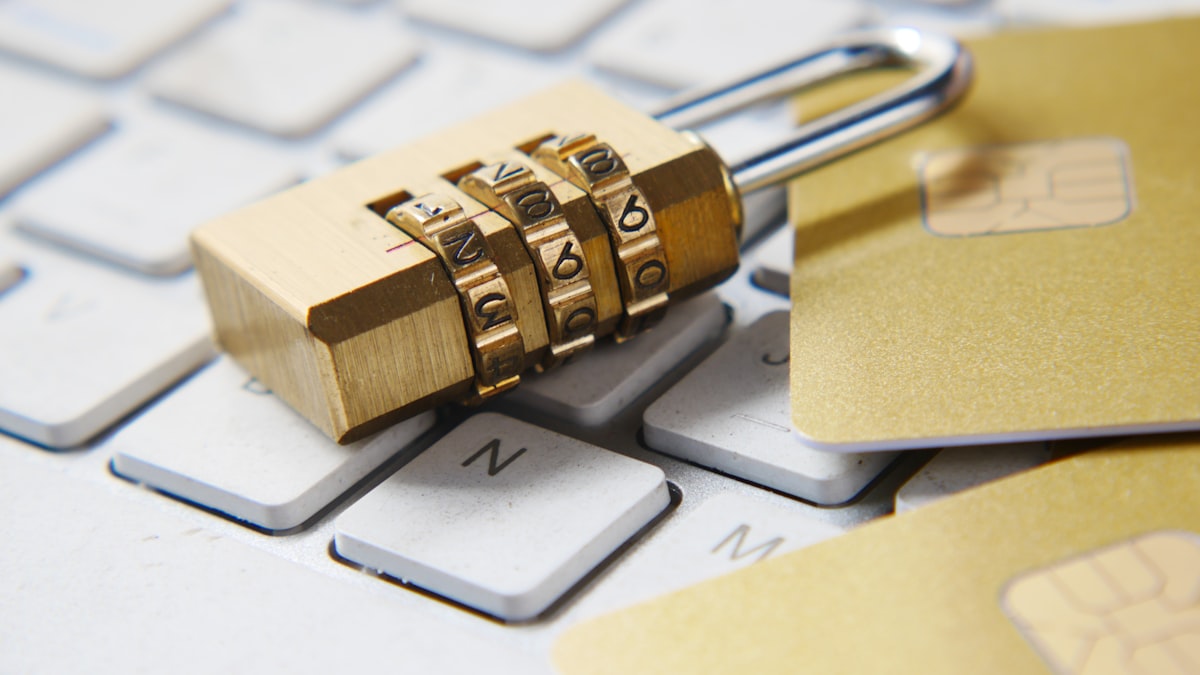 Android to iPhone transfer without Google Drive — private file exchange