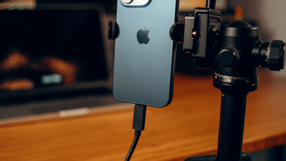 High-Definition Sharing: How to Send Large 4K Videos from Android to iPhone