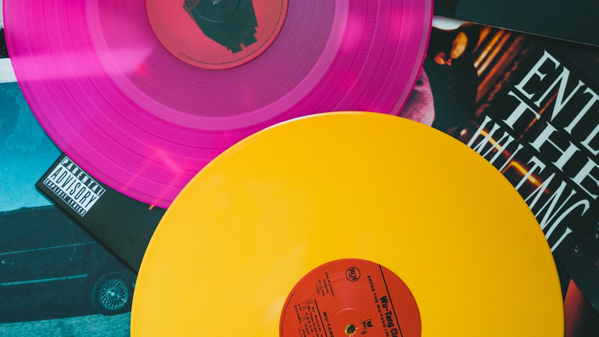 Vinyl record close-up — understanding audio formats and lossless quality during music transfer